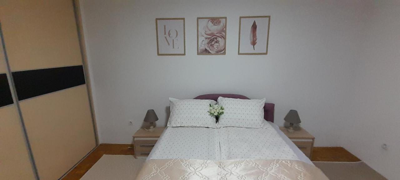 Cozy And Sunny Apartment Near The Airport Saraievo Exterior foto